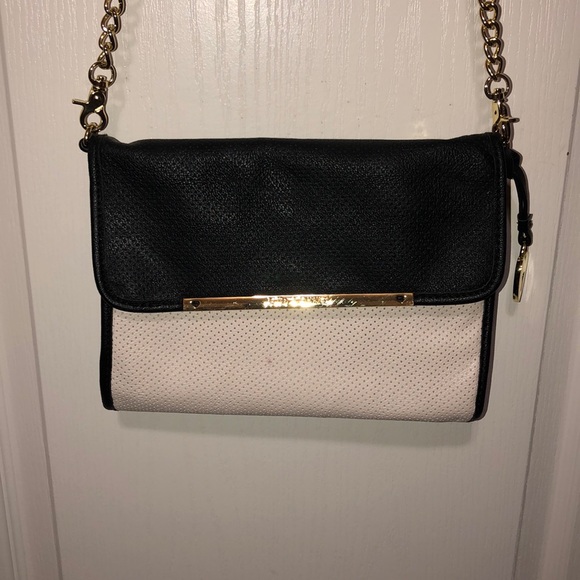 Betsey Johnson Black and White purse. - Picture 1 of 5